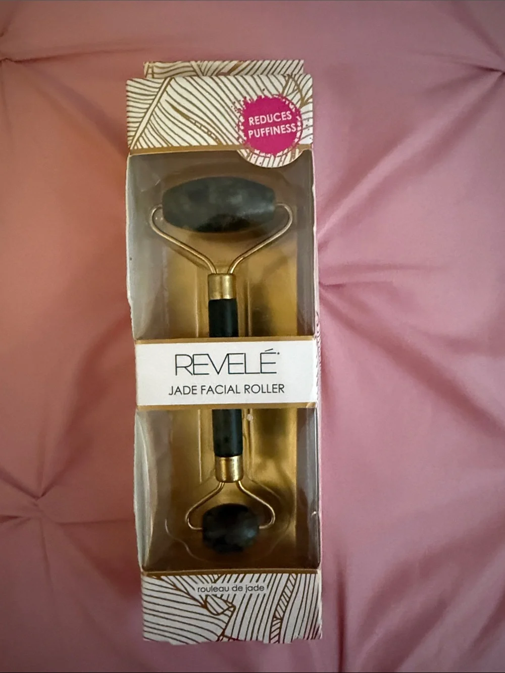 Revelé Black Jade Facial Roller – Cooling Depuffing Tool